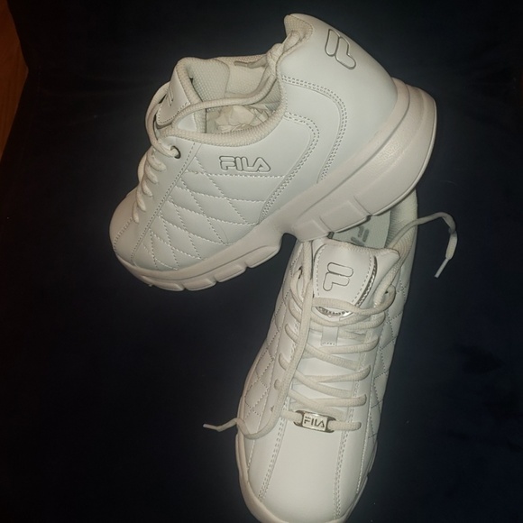 Brand New Fila Fulcrum 32left size 8.5,10 NWT Brand New Fila Fulcrum 32left size 8.5,10 NWT